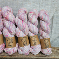 Cheers (merino + lincoln) - 2 skeins