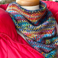 Pixel Kerchief Cowl PDF Pattern - by Taiu Landra