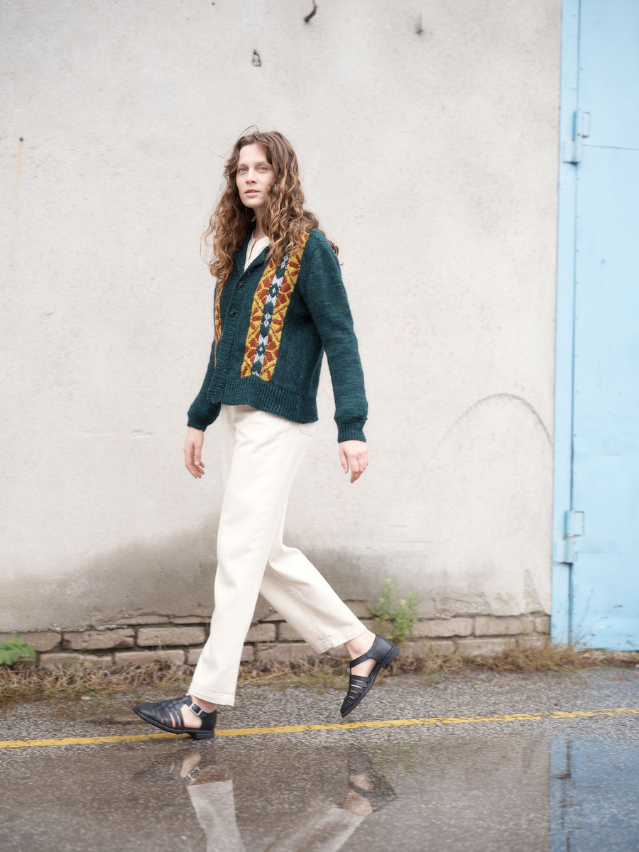 Rahvuslik Cardigan Kit -'Kindred Knits' by Aleks Byrd