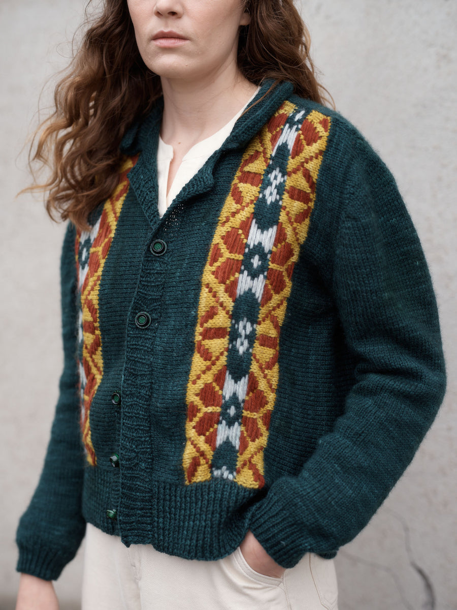 Rahvuslik Cardigan Kit -'Kindred Knits' by Aleks Byrd