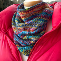 Pixel Kerchief Cowl PDF Pattern - by Taiu Landra