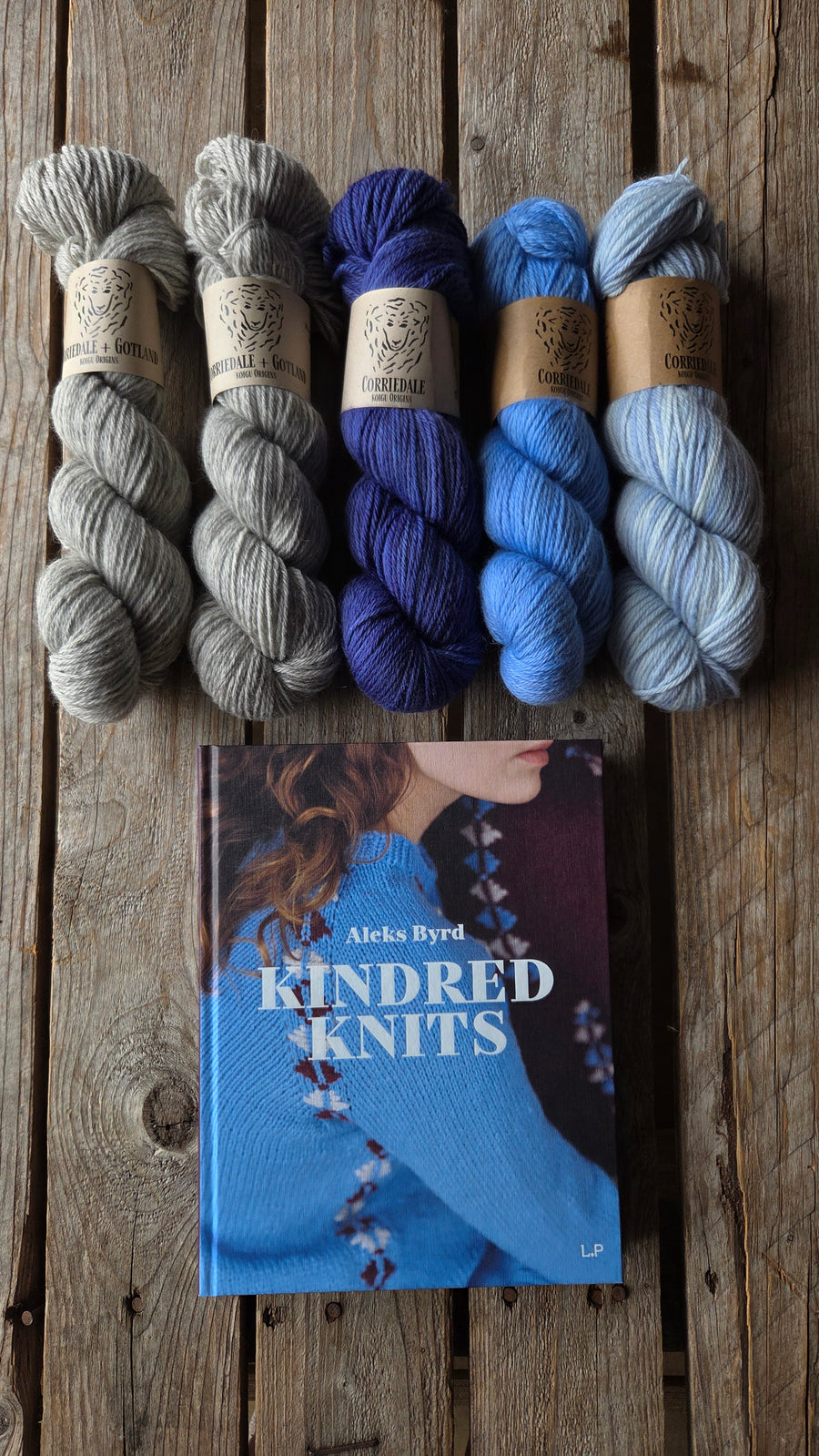 Rahvuslik Cardigan Kit -'Kindred Knits' by Aleks Byrd
