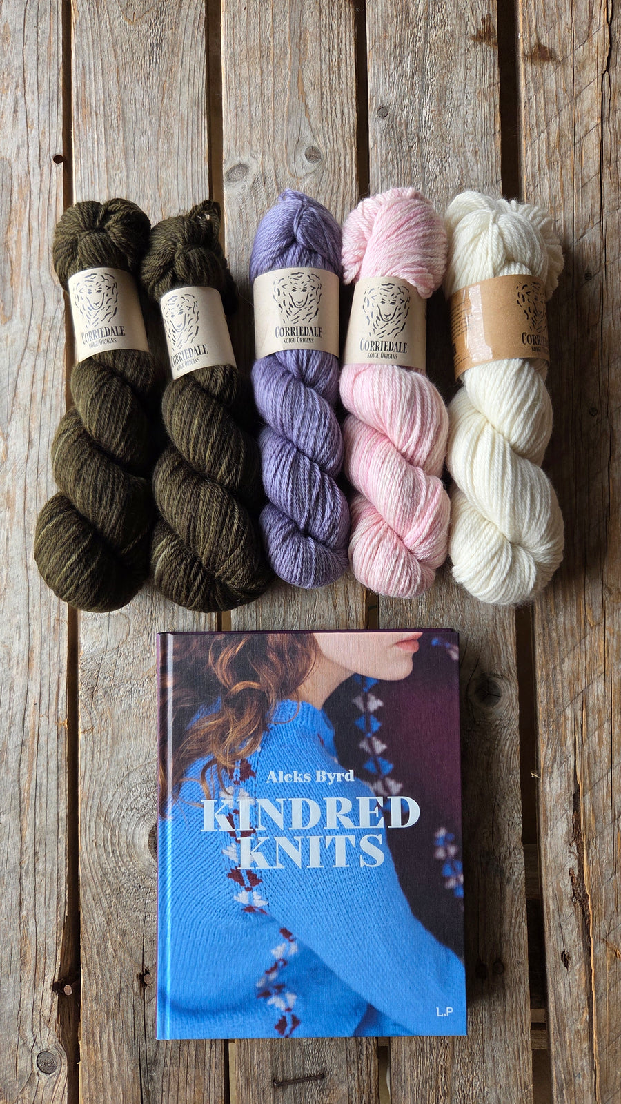 Rahvuslik Cardigan Kit -'Kindred Knits' by Aleks Byrd
